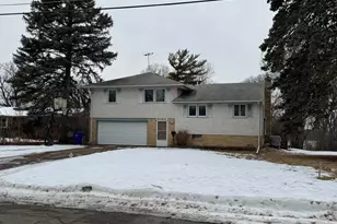 1025 Colby St, Saint Paul, MN 55116 - Photo 1