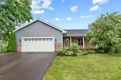 2513 Burl Oak Curve, Hudson, WI 54016 - Photo 3