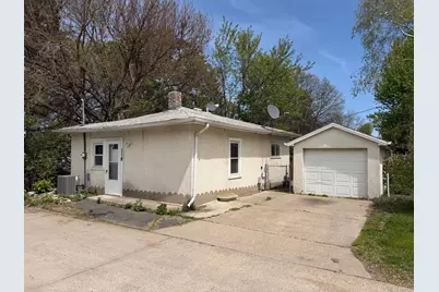 118 13th Avenue S, South Saint Paul, MN 55075 - Photo 1
