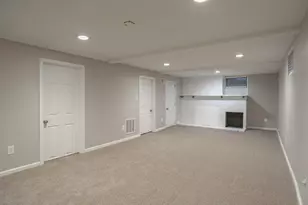 6418 Knoll Street N, Golden Valley, MN 55427 - Photo 17