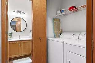 17975 Cobblestone Way, Eden Prairie, MN 55347 - Photo 9