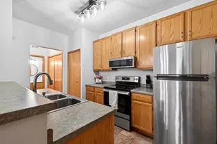 17975 Cobblestone Way, Eden Prairie, MN 55347 - Photo 7