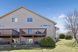 1617 Lexington Ln, Shakopee, MN 55379 - Photo 33