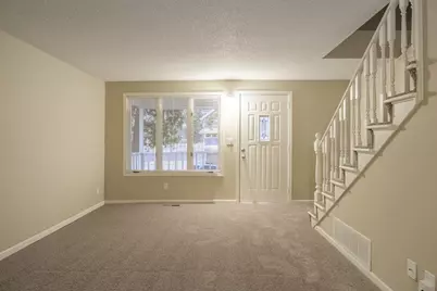 38 Winona Street W, Saint Paul, MN 55107 - Photo 3