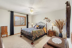 9237 Ashley Terrace, Brooklyn Park, MN 55443 - Photo 11