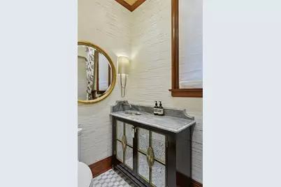 2218 Lake Of The Isles Parkway W, Minneapolis, MN 55405 - Photo 19