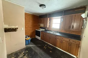 109 E 9th St, Morris, MN 56267 - Photo 5