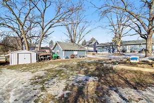 239 W Minnesota St, Le Center, MN 56057 - Photo 25