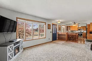 239 W Minnesota St, Le Center, MN 56057 - Photo 7