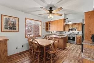 239 W Minnesota St, Le Center, MN 56057 - Photo 9