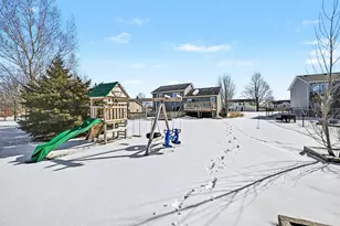 920 Sunrise Ln, Belle Plaine, MN 56011 - Photo 13