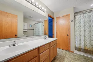 920 Sunrise Ln, Belle Plaine, MN 56011 - Photo 7