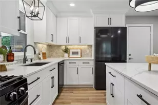 6860 Rosemary Rd, Eden Prairie, MN 55346 - Photo 7