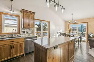 7140 Upper 157th St W, Apple Valley, MN 55124 - Photo 11