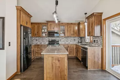 7140 Upper 157th Street W, Apple Valley, MN 55124 - Photo 9