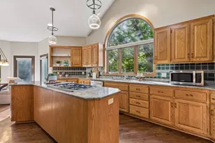 4325 Rosewood Ln N, Plymouth, MN 55442 - Photo 19