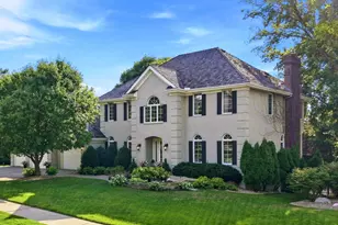 9486 Olympia Dr, Eden Prairie, MN 55347 - Photo 3