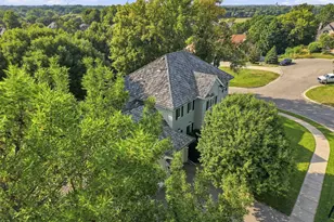 9486 Olympia Dr, Eden Prairie, MN 55347 - Photo 5
