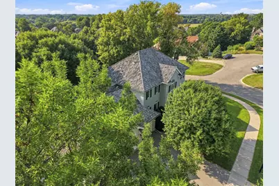9486 Olympia Drive, Eden Prairie, MN 55347 - Photo 3