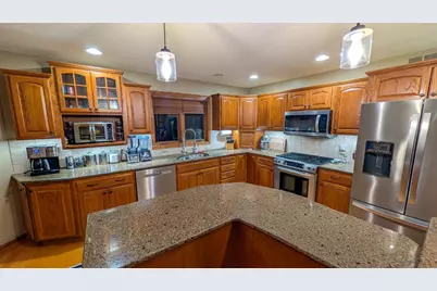 2722 Campus Lane, Albert Lea, MN 56007 - Photo 5