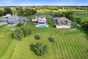 26022 Sunset Dr, Chisago City, MN 55013 - Photo 7