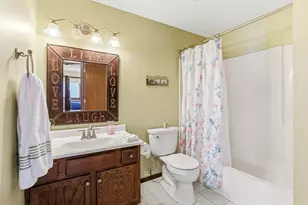 1581 Wheelock Ln, Saint Paul, MN 55117 - Photo 15