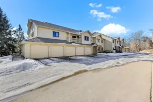 1581 Wheelock Ln, Saint Paul, MN 55117 - Photo 3