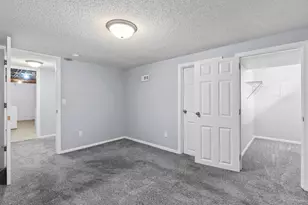5918 Admiral Ln N, Brooklyn Center, MN 55429 - Photo 35
