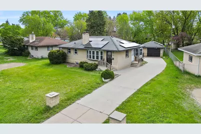 5918 Admiral Lane N, Brooklyn Center, MN 55429 - Photo 3