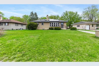 5918 Admiral Lane N, Brooklyn Center, MN 55429 - Photo 7
