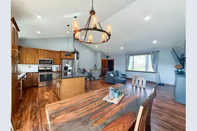 3927 Stone Point Drive NE, Rochester, MN 55906 - Photo 5