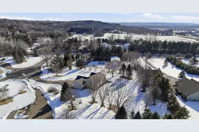 602 Summerfield Circle, Hudson, WI 54016 - Photo 33