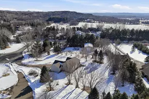 602 Summerfield Cir, Hudson, WI 54016 - Photo 33