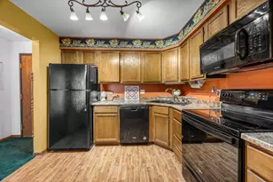 999 41st Ave NE, Columbia Heights, MN 55421 - Photo 5