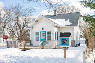 2502 W 15th St, Duluth, MN 55806 - Photo 1