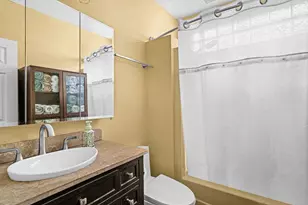 2502 W 15th St, Duluth, MN 55806 - Photo 3