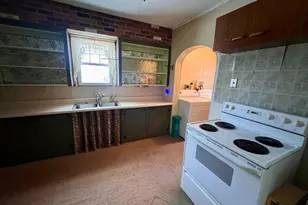 2406 4th Ave E, Hibbing, MN 55746 - Photo 9