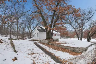 4500 Parkside Ln, Edina, MN 55436 - Photo 3