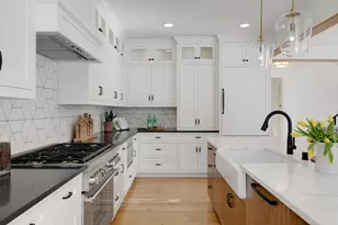 45Xx Parkside Ln, Edina, MN 55436 - Photo 3