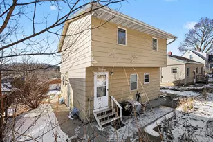 818 Hawthorn St, Red Wing, MN 55066 - Photo 3