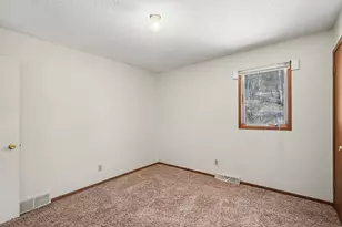 818 Hawthorn St, Red Wing, MN 55066 - Photo 21