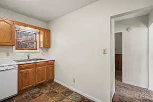 818 Hawthorn St, Red Wing, MN 55066 - Photo 9