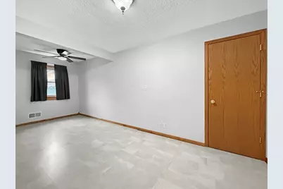 901 Redwood Drive, Fairmont, MN 56031 - Photo 21