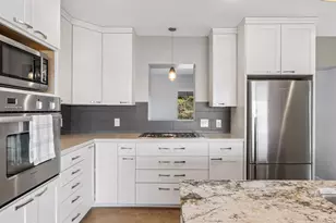 525 Burlington Rd, Saint Paul, MN 55119 - Photo 17