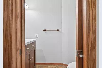 1302 Crestridge Lane N, Eagan, MN 55123 - Photo 29