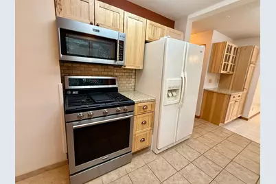 101 E Hawthorne Street, Albert Lea, MN 56007 - Photo 9