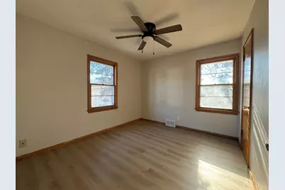 2072 Mohawk Avenue, Saint Paul, MN 55119 - Photo 7