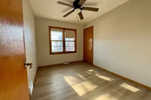 2072 Mohawk Ave, Saint Paul, MN 55119 - Photo 5