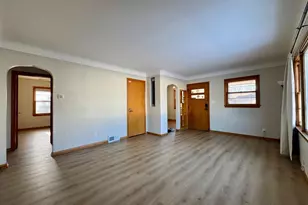 2072 Mohawk Ave, Saint Paul, MN 55119 - Photo 3