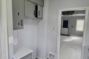 117 E 11th St, Fairmont, MN 56031 - Photo 3